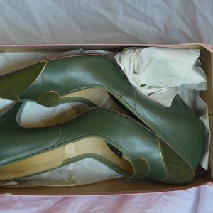 Nanette Originals Green Vintage Heels 8